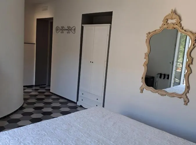 Pavian Λεβάντο